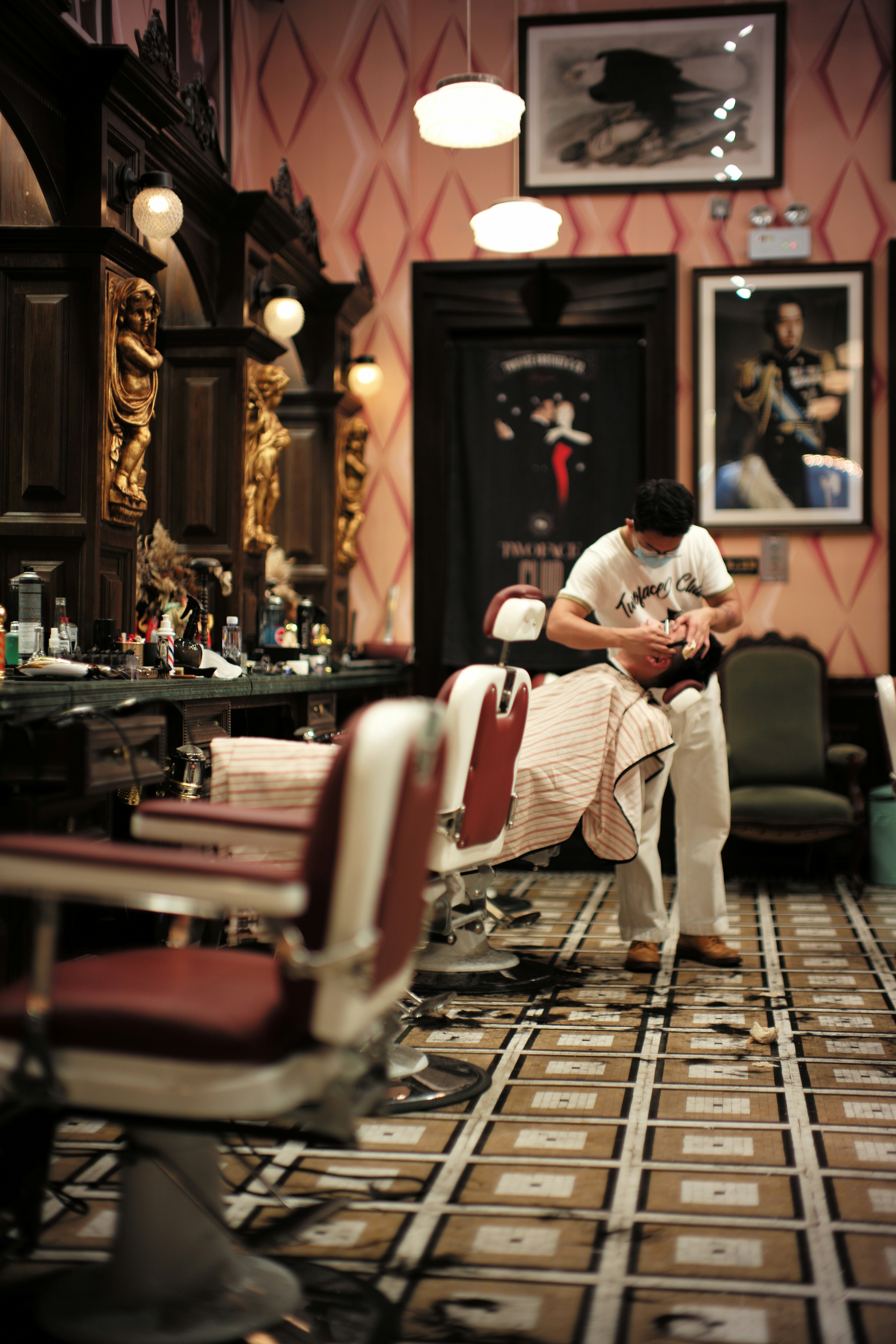 Finding the Perfect Barbershop Salon Suite or Booth Rentals on MeetSpa